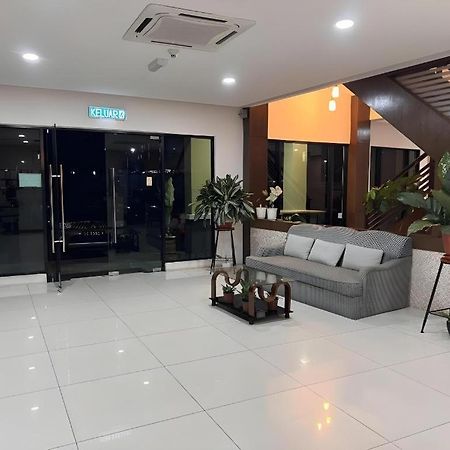 D Arc Hotel Kota Kinabalu Esterno foto