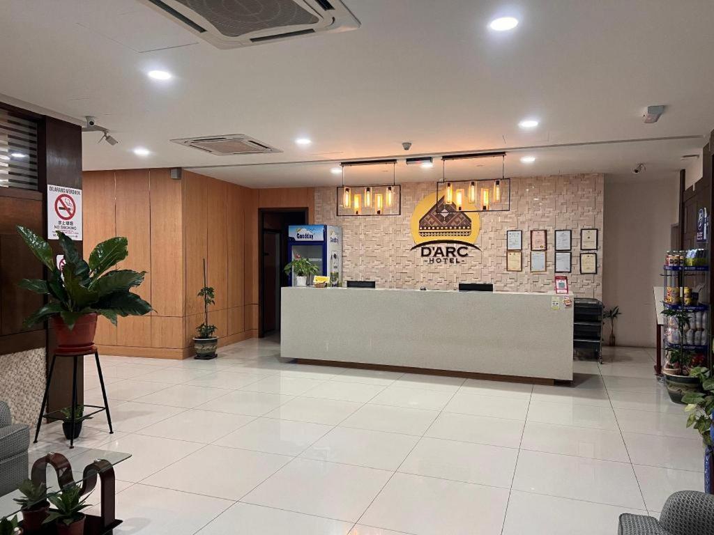 D Arc Hotel Kota Kinabalu Esterno foto