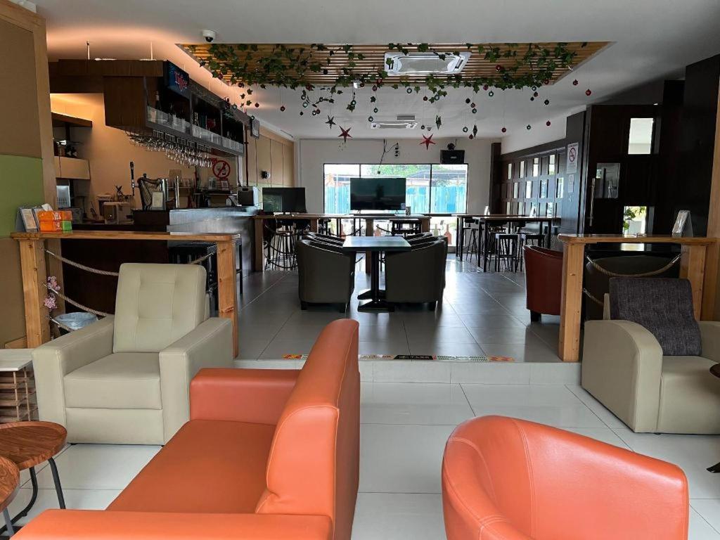 D Arc Hotel Kota Kinabalu Esterno foto